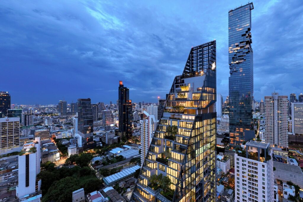 Tait Sathorn 12